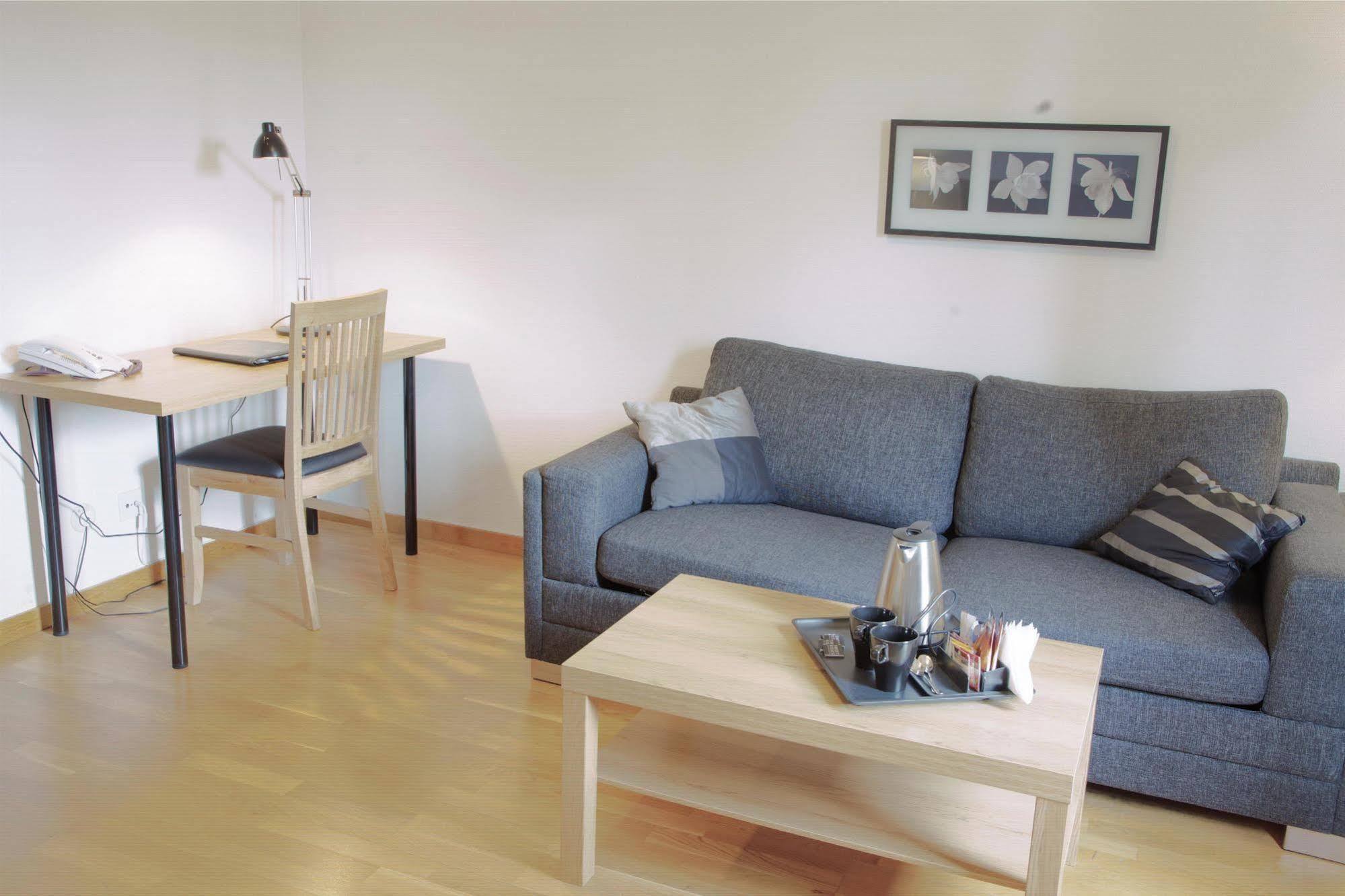 Best Western Hotel Park Astoria Enkoping Ruang foto
